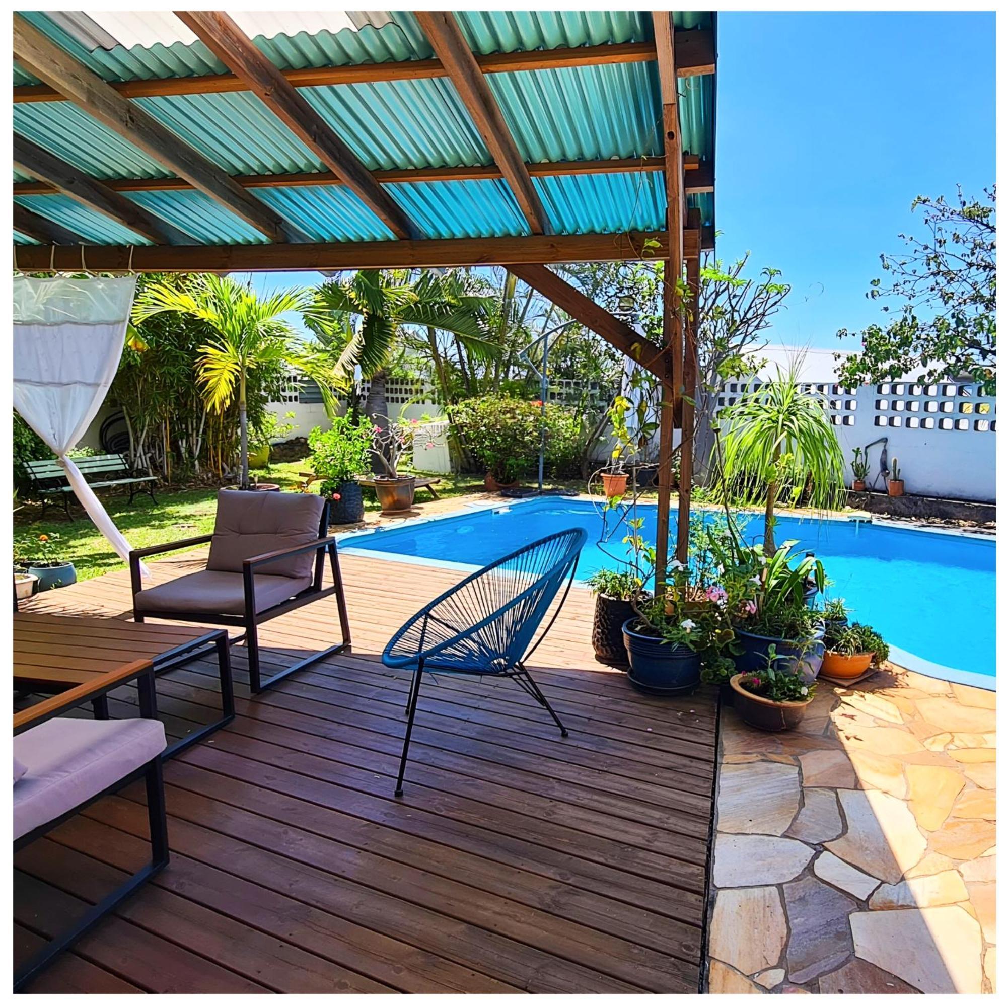 Ti Case Fleurie * Piscine * Jardin Tropical Сен-Лу Екстериор снимка